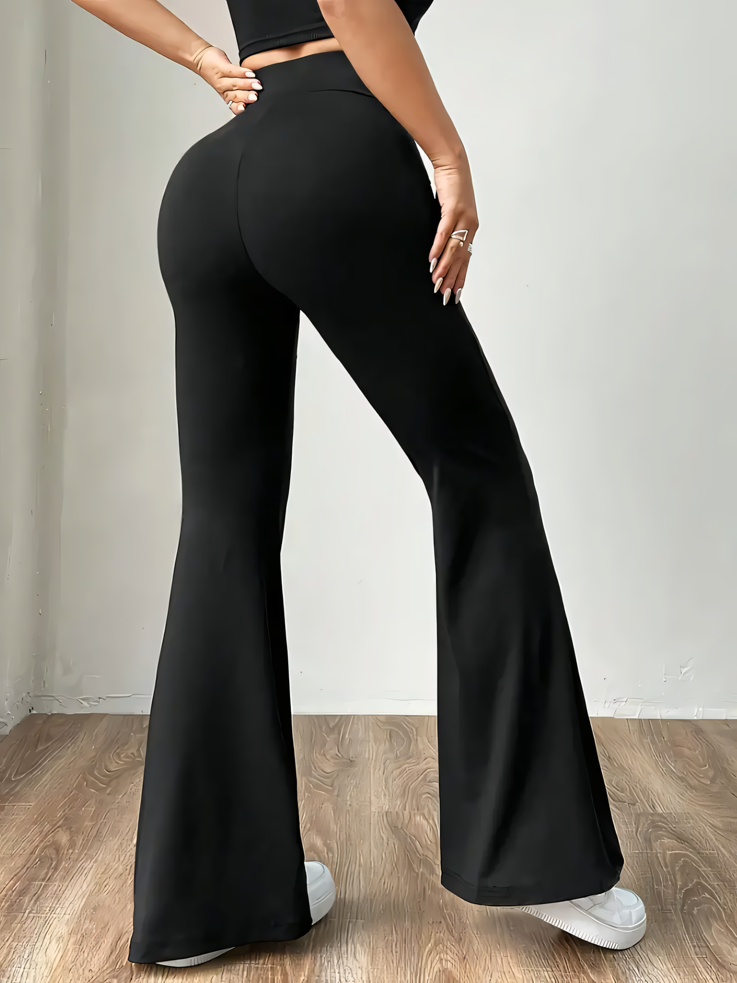 Pantaloni Evazați cu Talie Înaltă pentru Femei - Eleganță și Confort în Mișcare