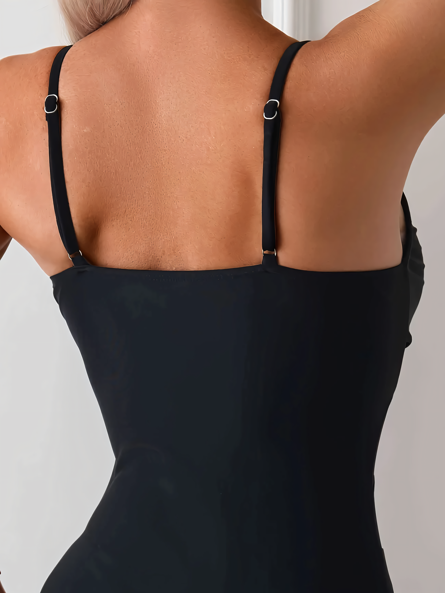 Costum de Baie Întreg cu Inserții din Plasă - Design Elegant cu Padding Detașabil