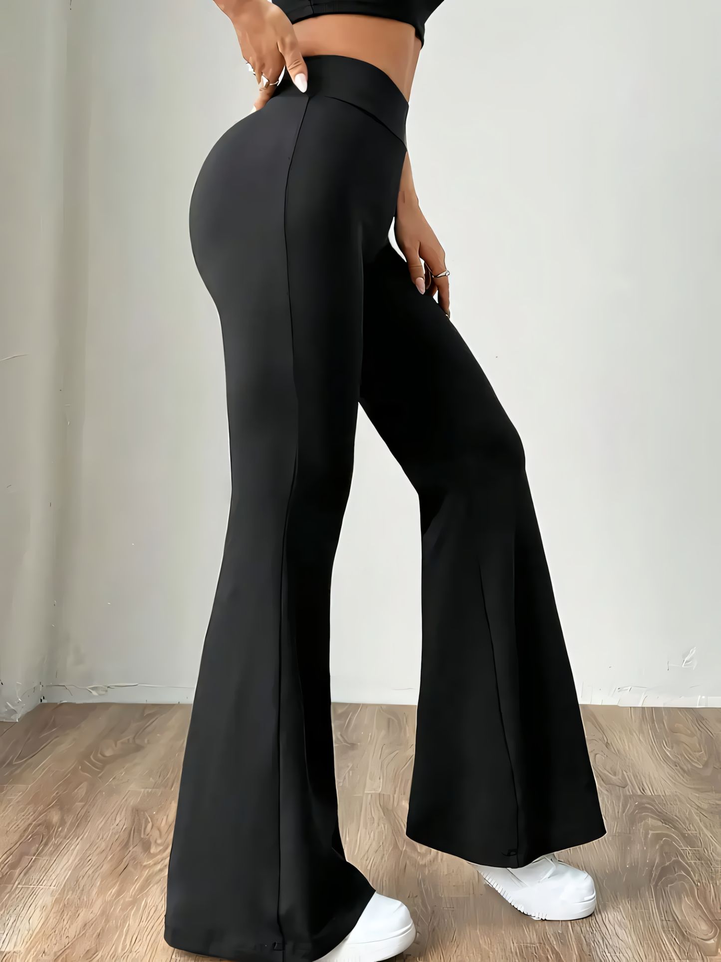 Pantaloni Evazați cu Talie Înaltă pentru Femei - Eleganță și Confort în Mișcare