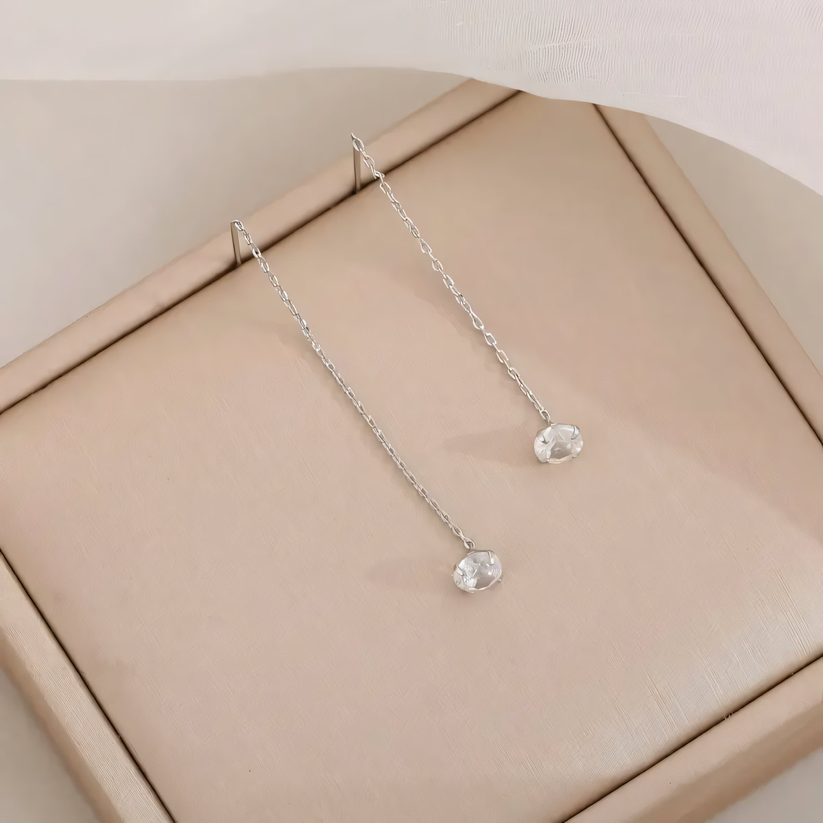 Minimalista fülbevalók – Elegancia rézben és cirkóniumban