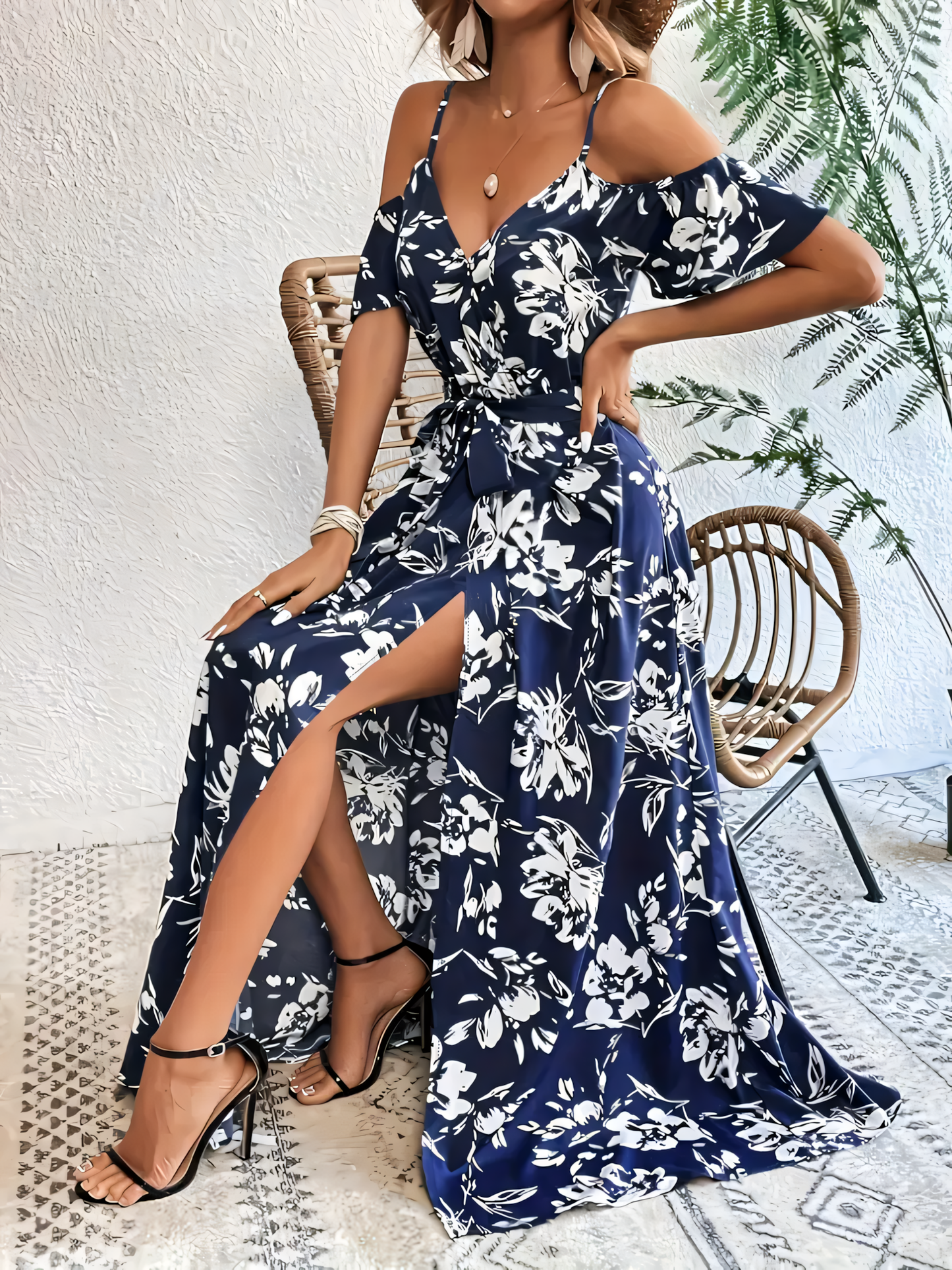 Rochie Elegantă cu Imprimeu Floral și Umeri Descoperiți - Design A-line cu Curea în Talie