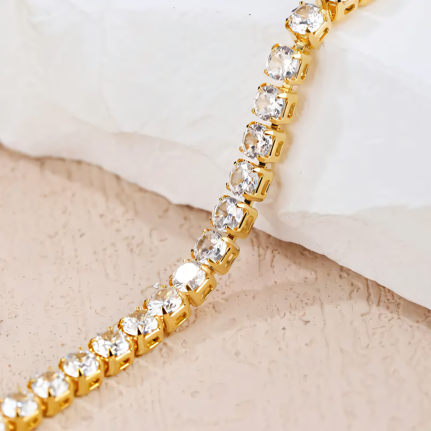 Brățară Placată cu Aur 18K și Zirconiu Cubic | Cadou Perfect pentru Ea