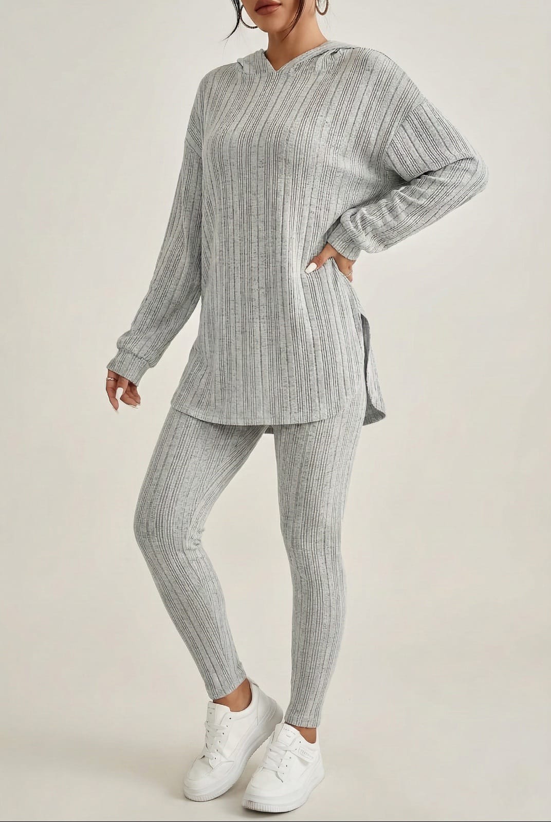 Set Dama 2 Piese din Tricot Reiat (Ribbed) - Compleu Casual cu Glugă & Pantaloni Mulați - Cozy Home & Travel