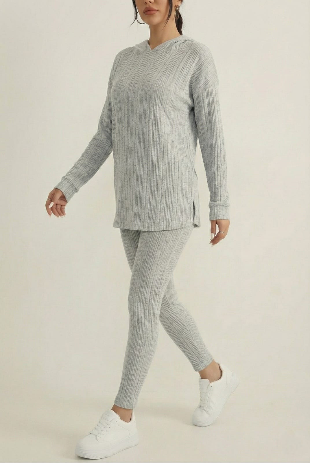 Set Dama 2 Piese din Tricot Reiat (Ribbed) - Compleu Casual cu Glugă & Pantaloni Mulați - Cozy Home & Travel