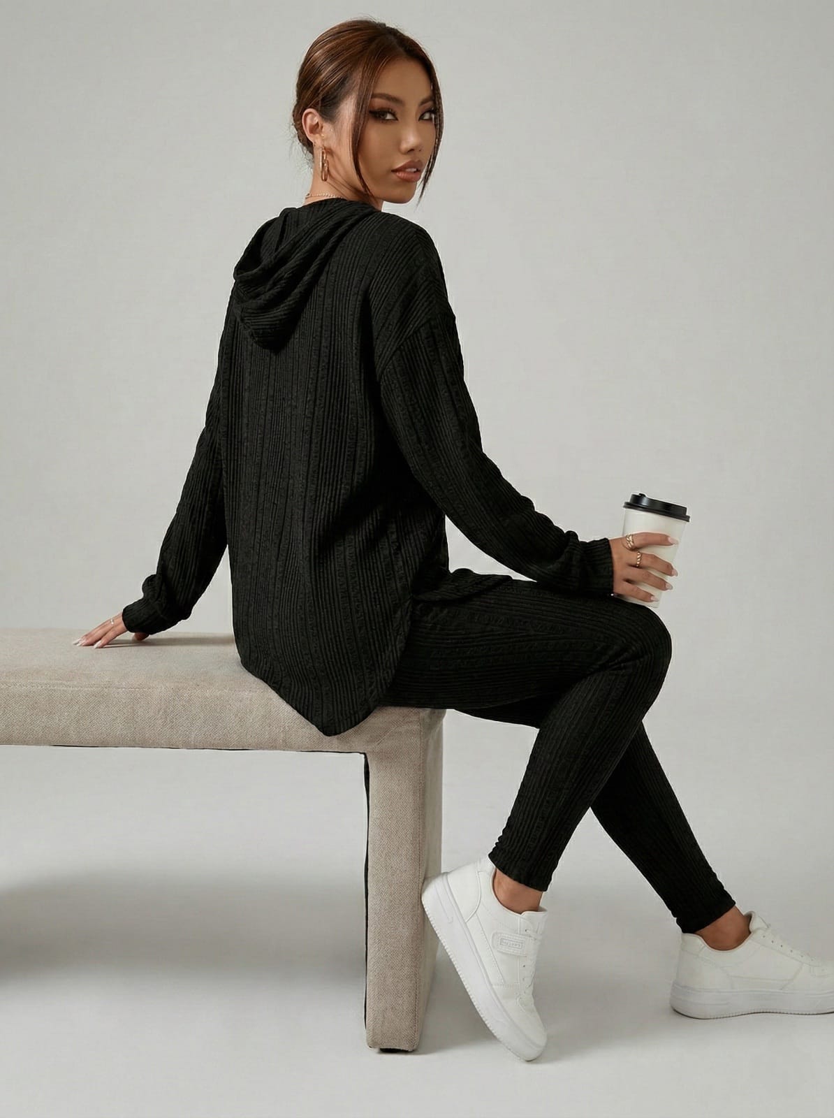 Set Dama 2 Piese din Tricot Reiat (Ribbed) - Compleu Casual cu Glugă & Pantaloni Mulați - Cozy Home & Travel